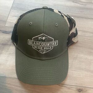 Bear country black hills South Dakota green and camo hat new with tags ouray